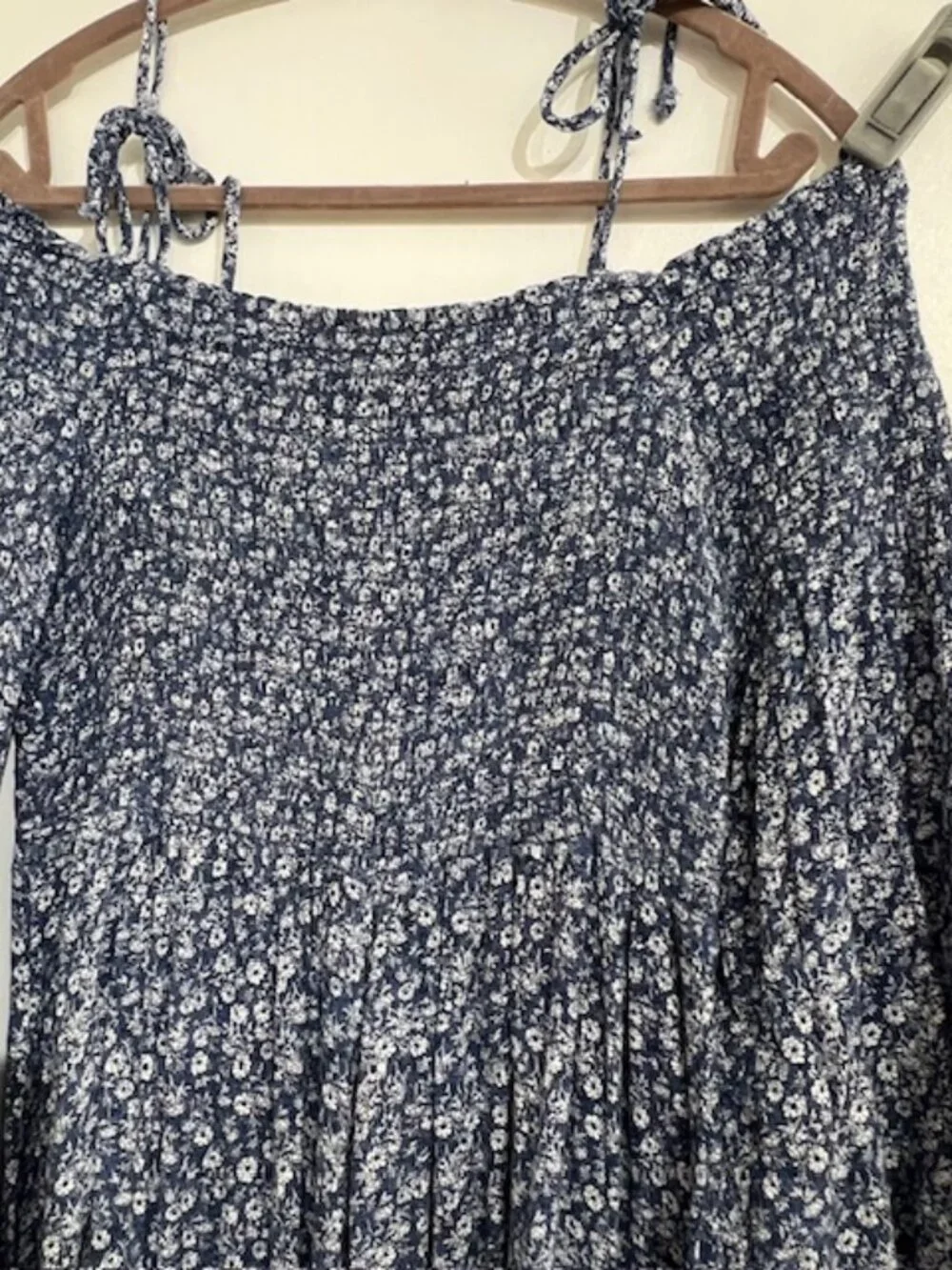 Millibon U.S.A. Womans Blue Floral Pull-on Blue Floral Smocked Romper Size Large - Picture 8 of 11